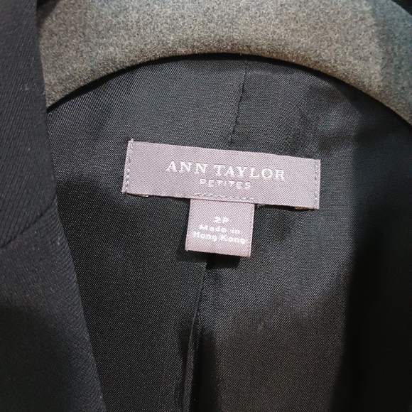 Ann Taylor Black Front Button Suit Jacket Size 2p - Picture 13 of 13